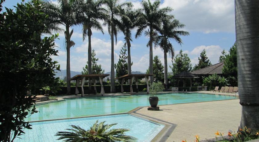 Puteri Gunung Hotel Lembang Exterior photo