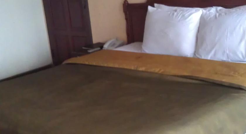 Puteri Gunung Hotel Lembang Exterior photo