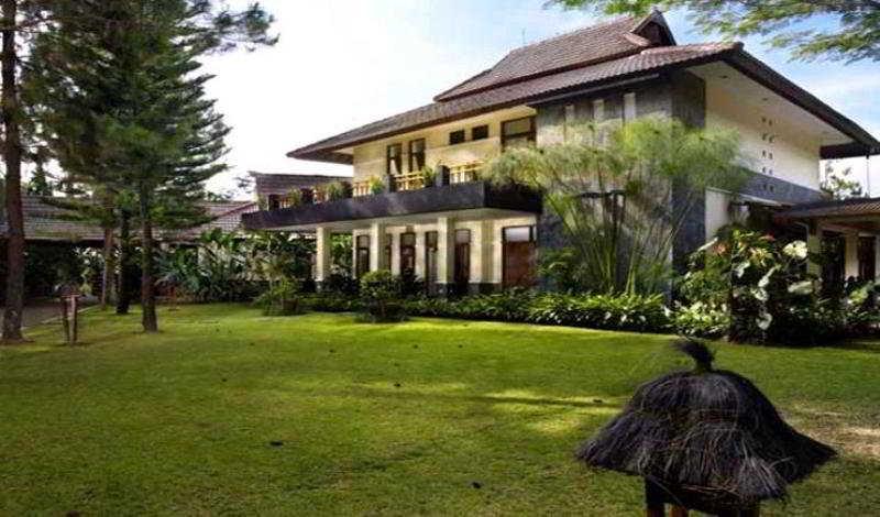 Puteri Gunung Hotel Lembang Exterior photo