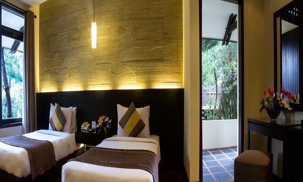 Puteri Gunung Hotel Lembang Exterior photo