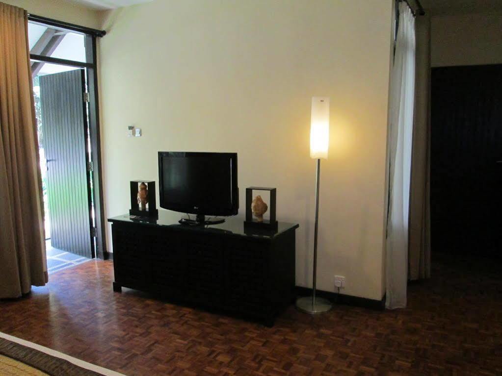 Puteri Gunung Hotel Lembang Exterior photo